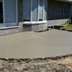 Jak wylać beton na podjazd: uniknij najczęstszych błędów i oszczędź czas