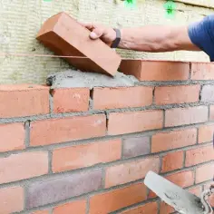 Ile cegieł na m2? Poznaj kluczowe informacje do dokładnych obliczeń