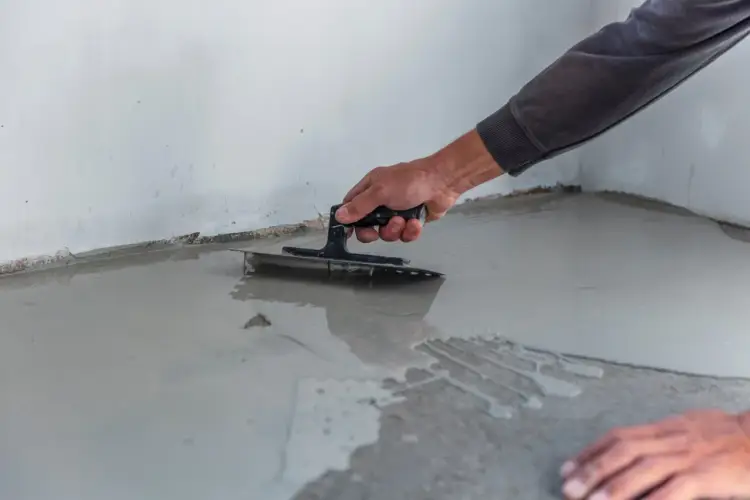 Na ile starczy 25 kg wylewki? Sprawdź, ile m2 pokryjesz przy różnych grubościach